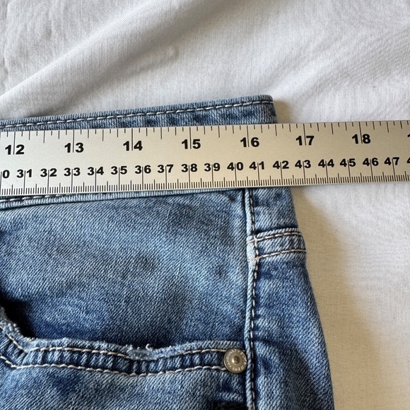 Silver Jeans Women's Distressed Patched Denim Boyfriend Jeans Blue 28 Faded - Picture 12 of 16